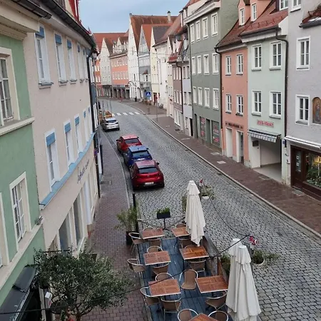 Altstadtwohnung Modern Red Lejlighed