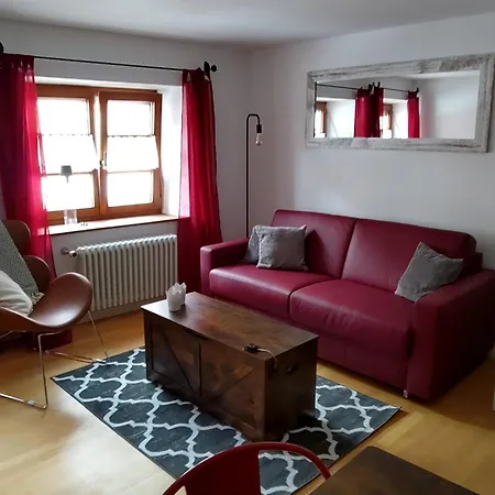 Altstadtwohnung Modern Red